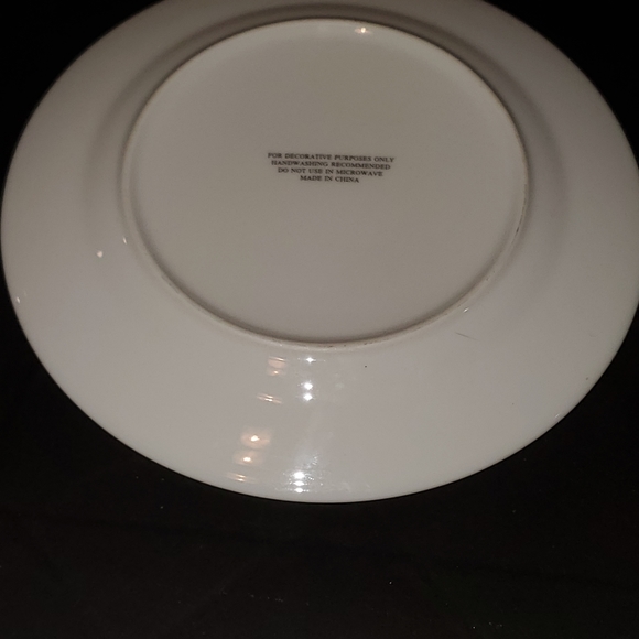 Italian Style Plates & Metal Hanger Set - Picture 13 of 15